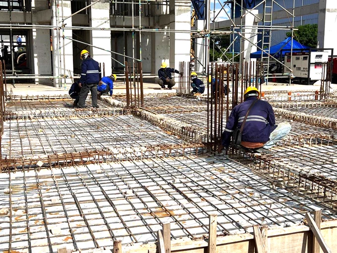🔩🔩 Rebar tying at construction site. 🏗🏗🧱🧱✅✅

#IPMProfessionalServices #EngineeringConsultant #ArchitectureConsultant #StructuralConsultant #StructureConsultant #DesignConsultant #CivilEngineering #StructuralEngineering #EngineeringWorks #StructuralWorks #ConcreteReinforcement #SteelReinforcement #FoundationWorks #SitePreparation #ConstructionSite #ConstructionProcess #WorkInProgress #BuildingConstruction #ConstructionIndustry #StructuralIntegrity #ConstructionQuality #BuildingStrength