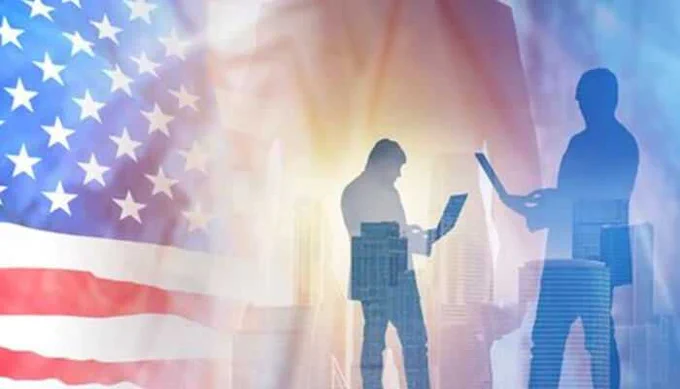 Discover why in the U.S. Job Market Real Experience vs Fake Degree, employers increasingly value skills and proven results over paper credentials.