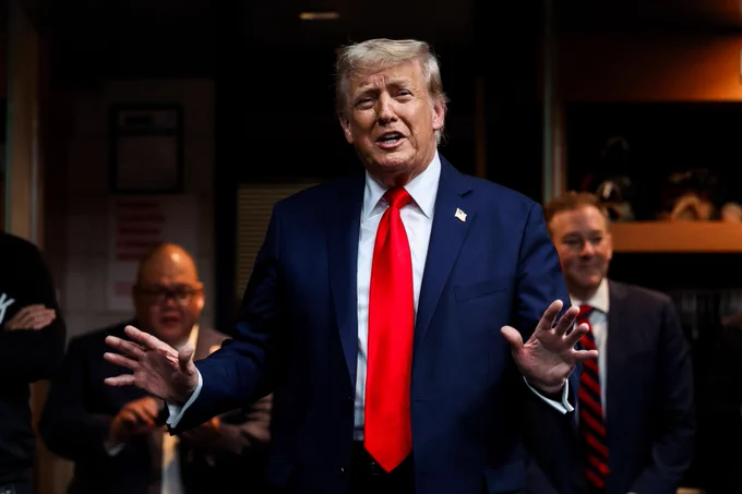 President Donald Trump adresses the Yankees clubhouse. 