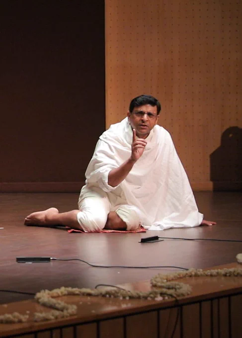 KING-गांधी: एक नाटक, नृत्य और संगीत के साथ at Triveni Kala Sangam, Mandi House