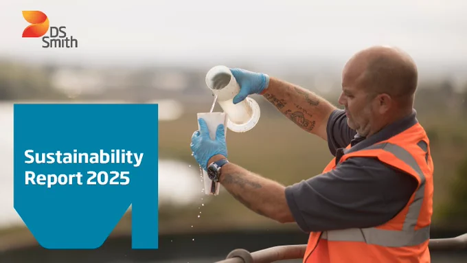 DS Smith Sustainability Report: Employee pouring water into a cup