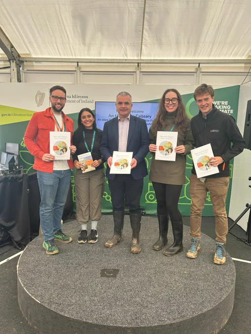 Minister launches BioBus comic