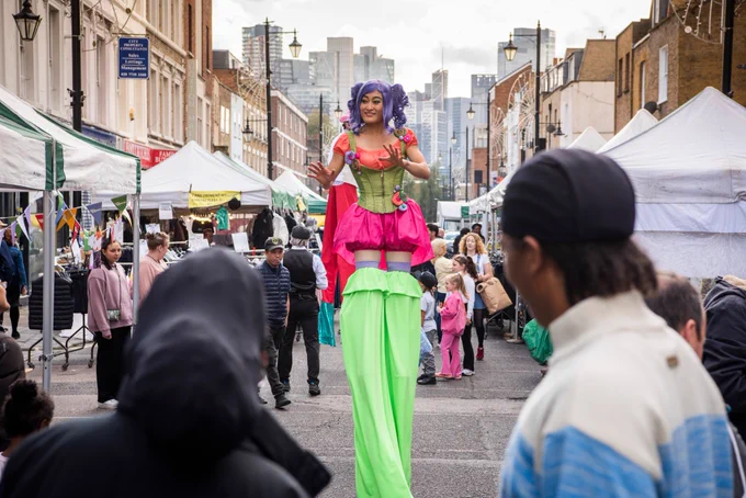 Hoxton Fun Palaces arts street performer.
