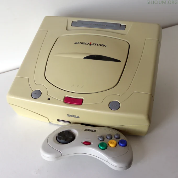 Sega Saturn – sortie en avance sur la PlayStation… mais pas sur son époque.