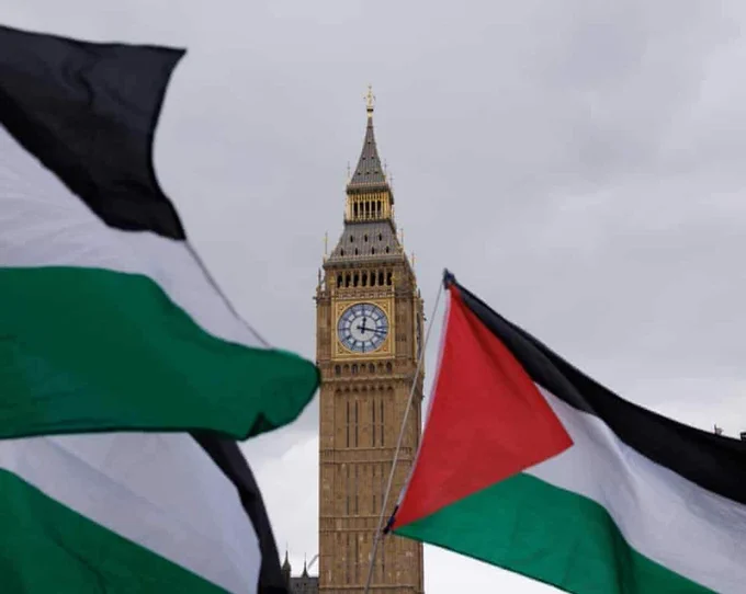 Picture of Palestinian flags in front of Big Ben