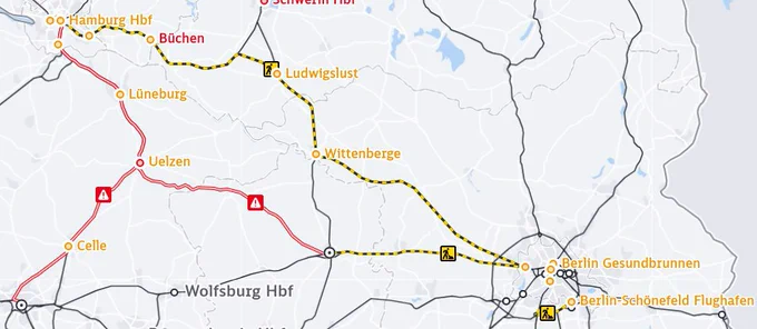 map of trains between hamburg and berlin, with most routes being in construction or broken right now