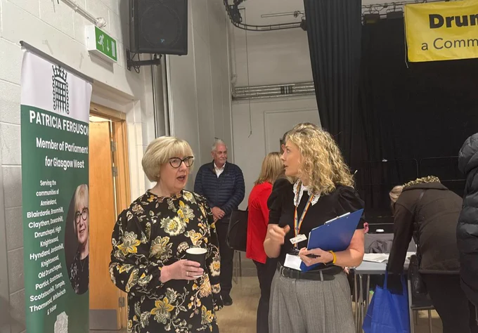 Patricia Ferguson MP & Drumchapel Job Centre 