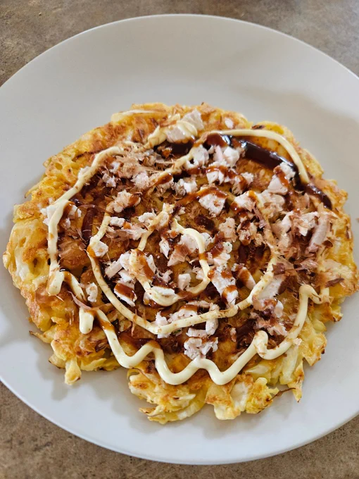 Dinner as described served on a round white plate.