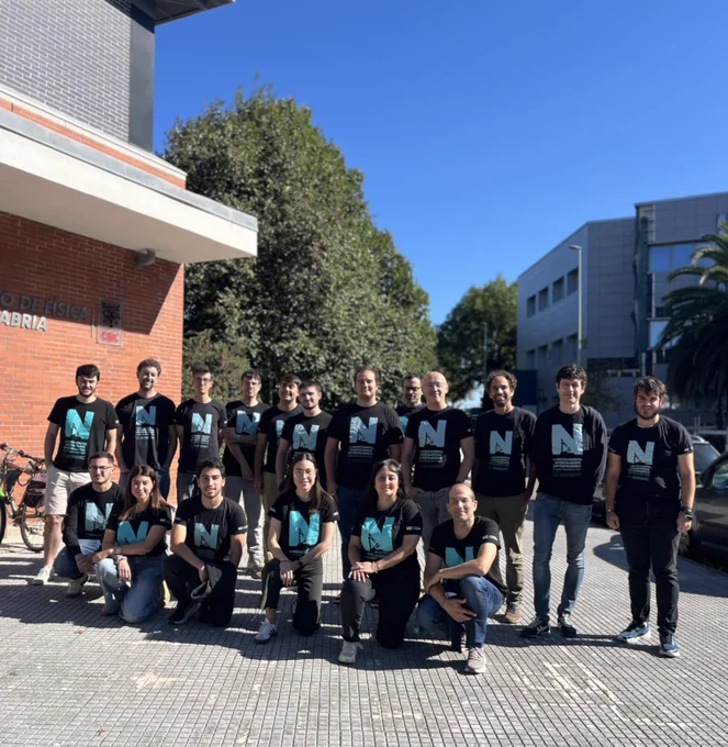 Personal del IFCA con la camiseta de la noche europea de la investigación. 