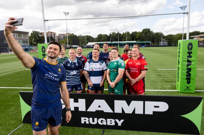 Worcester Warriors captain Matt Rogerson takes a selfie with representatives from all 14 Champ Rugby clubs ahead of the 2025/26 Champ Rugby season.