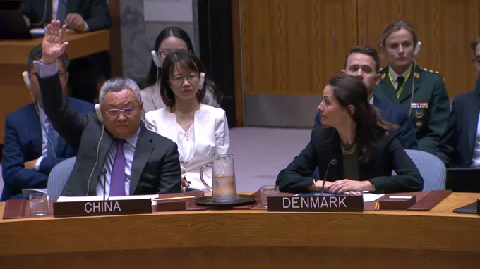 Security Council members vote on the draft resolution – abstain