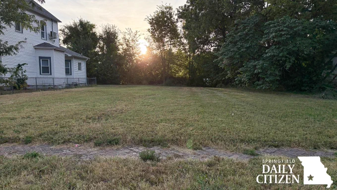 The city of Springfield is in the early stages of developing a land bank agency, following a state law change last year. City officials hope to use the land bank to stimulate "missing middle" housing on vacant and deteriorated properties, such as the parcel at 1924 N. Main Ave., which is already owned by the city. (Photo by Ellie Frysztak)