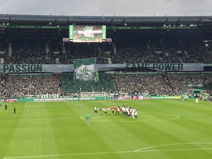 Banner im Weserstadion: Same Passion, Same Power