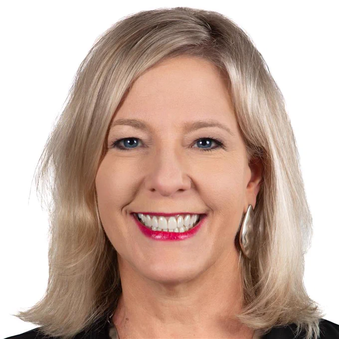 Laura Ryan's headshot