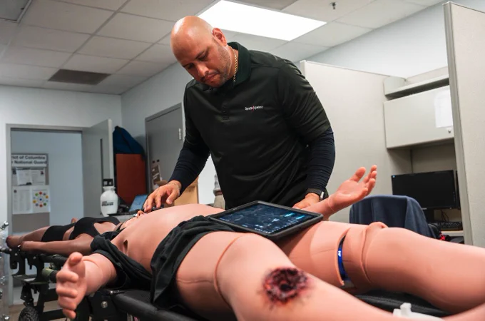OEI provides a dedicated team of program managers and field support technicians who deliver comprehensive program management, life cycle sustainment, and on-site technical services for customers worldwide