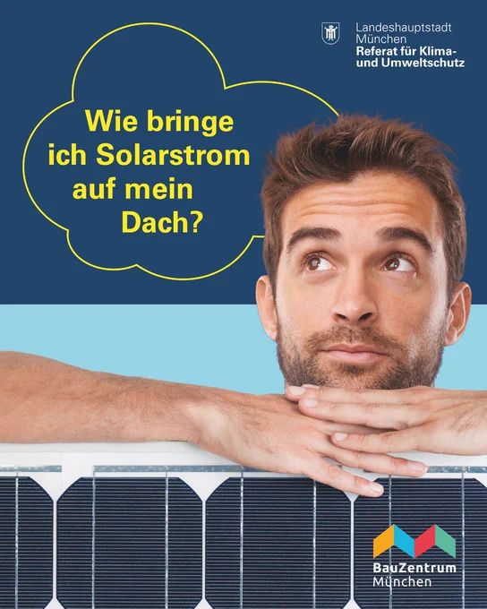 Ein Mann lehnt an einer Wand, die Hände am Kinn.