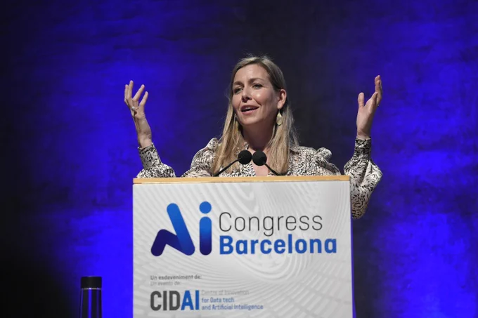 La secretària Galindo ha presidit la sessió institucional del congrés.