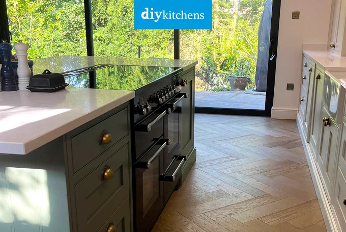 An Innova Bramley Cashmere Shaker #kitchen | DIY Kitchens