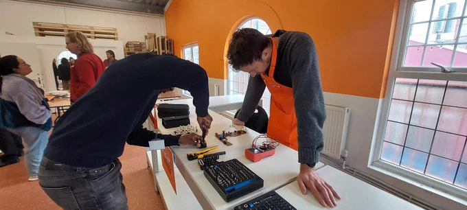 A new Fixing Factory has launched in #Haringey.

Located in Florentia Village, it’s empowering locals to repair electronics, learn hands-on skills, and cut waste 