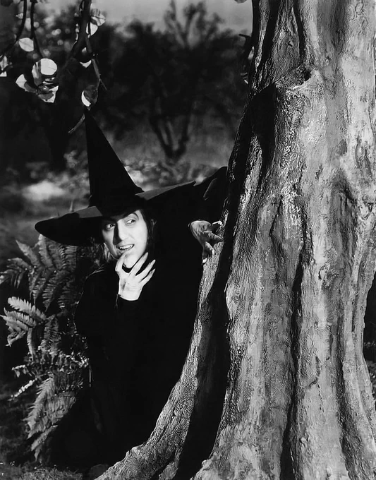 #MargaretHamilton as the Wicked Witch
