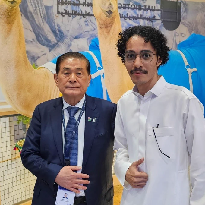 مع ملك الاستنساخ prof.Woo-Suk Hwang🧬