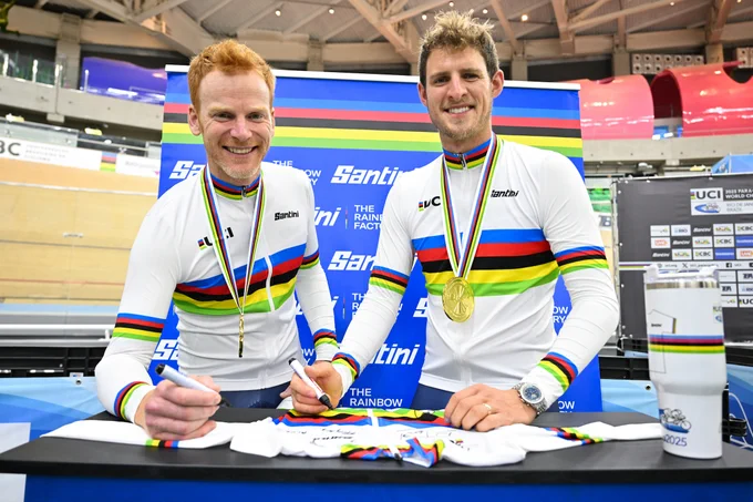 Steve Bate and Chris Latham win the men's tandem pursuit at the UCI Para-cycling Track World Championships in Brazil
