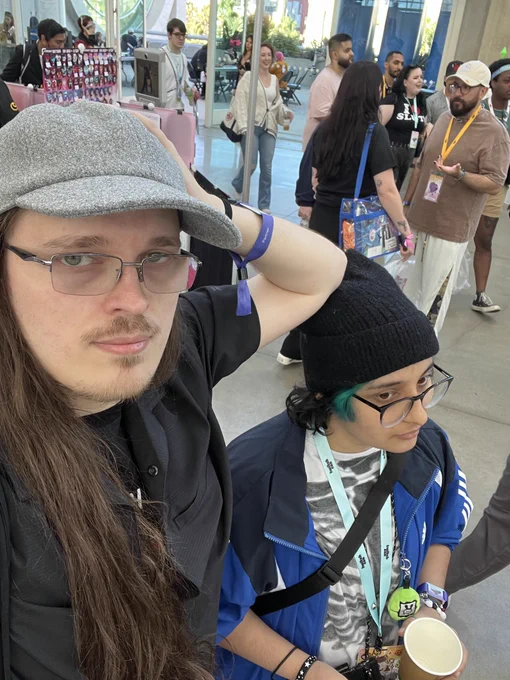 Pili is a better streamer than an arm rest