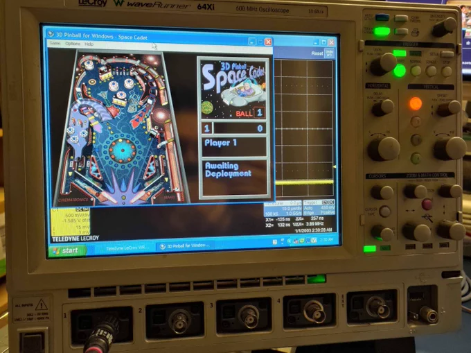 LeCroy WaveRunner 64Xi running pinball on Windows XP