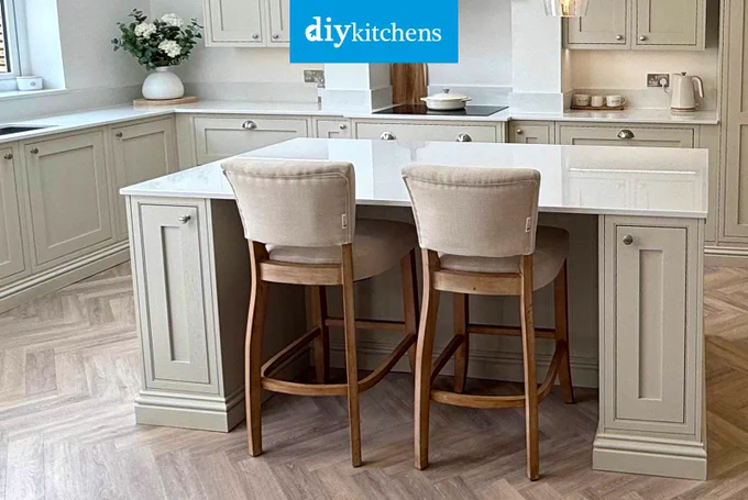 An Innova Helmsley Mussel Inframe #kitchen | DIY Kitchens