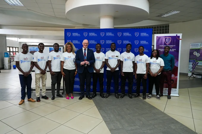 First Minister John Swinney visiting the Blantyre Dental School to meet the first cohort of Malawi dental students, funded by SG, who graduated earlier this year.