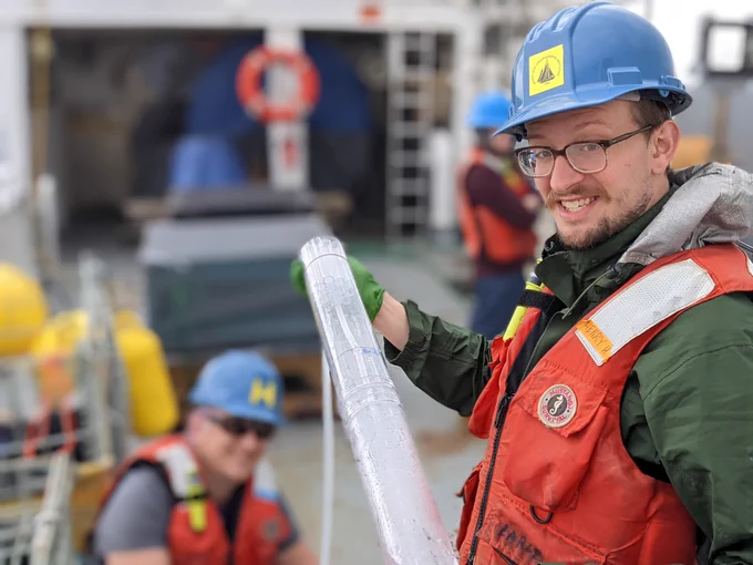 Henry processes sediment trap samples on the deck of the RV Endeavor in the Gulf of Maine in 2021. Photo by Henry Holm. 