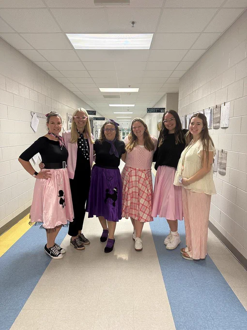 students dressed up like the 1950's