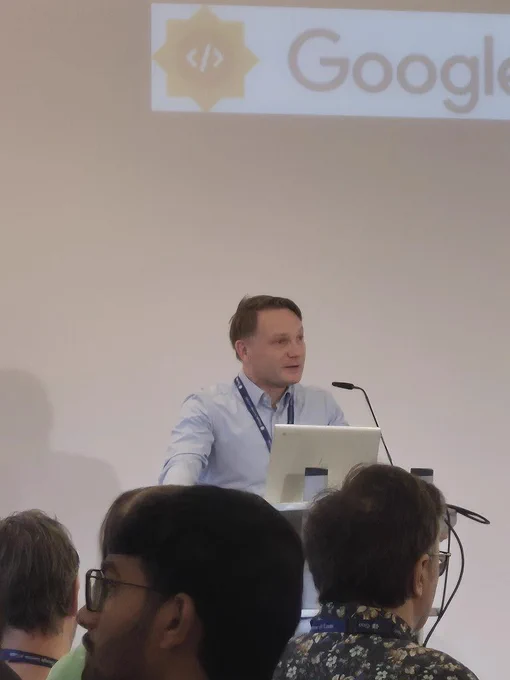 Andreas Dräger presenting the outcomes of the student projects of the National Resource for Network Biology (NRNB) at the Google Mentor Summit 2025 in Munich, Germany.