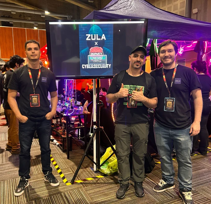 Alan Burastero, Miguel Argarañaz y Pedro Droven de ZULA Ciberseguridad en Ekoparty 2025