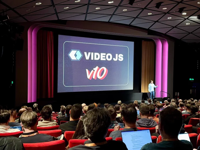Steve presenting Video.js announcement at Demuxed