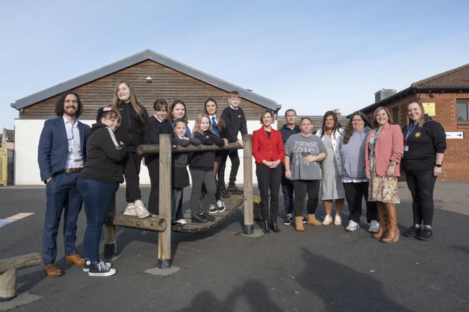 Education Secretary Jenny Gilruth meets pupils, parents and staff at Pathhead Primary School to launch a national attendance campaign and resources on Parent Club.