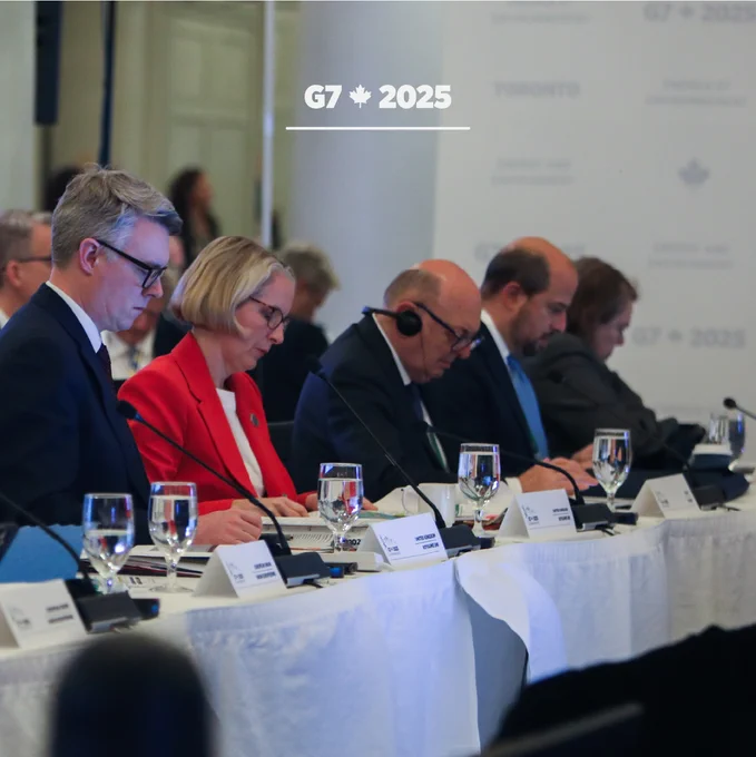 G7 Ministers holding discussions during day 1 of the G7 Energy and Environment Ministers’ Meeting in Toronto, Ontario.  