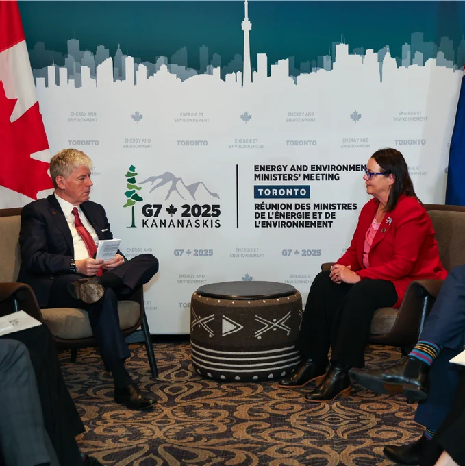 G7 Ministers holding discussions during day 1 of the G7 Energy and Environment Ministers’ Meeting in Toronto, Ontario.  