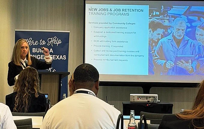 Kristie Davis, Director of Missouri One Start, presenting at NAISTD 2025