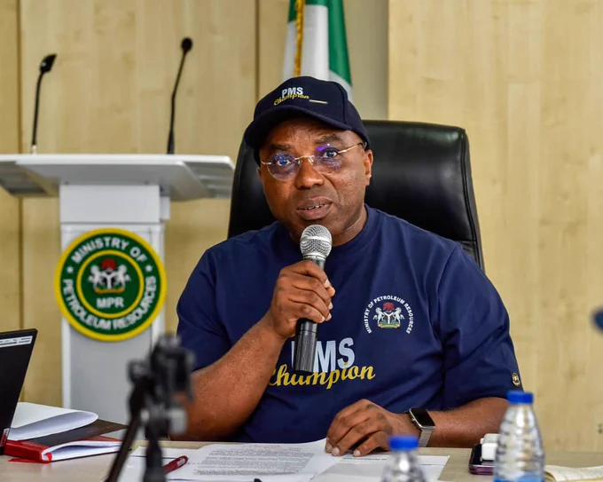 The Permanent Secretary, MPR. Dr. Emeka Vitalis Obi mni delivering his welcome address at the IMF - FAD Technical Assistance Mission on climate policy meeting in Abuja.