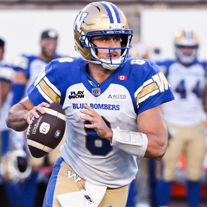 Bombers QB Zach Collaros in action.