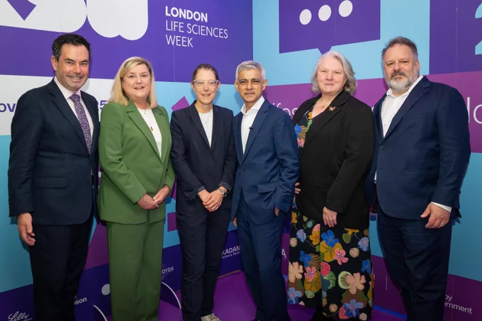 Mayor of London Sadiq Khan posing with other representatives and colleagues. 