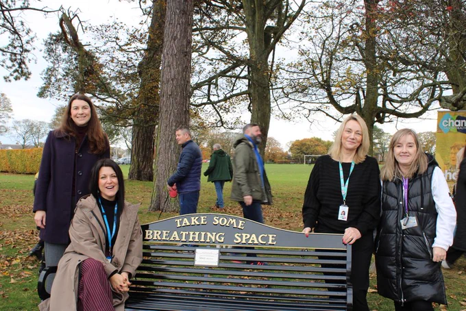 Breathing Space Bench and key people behind the initiave from Breathing Space, Fife Health and Social Care Partnership, Change Mental Health and WRAAP