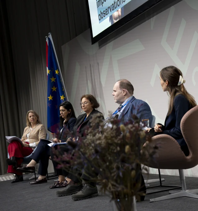 Billede af Thorkild Olesen i paneldebat med Sophie Hæstorp Andersen, 
Christina Flourentzou og  Ana Carla Pereira.
