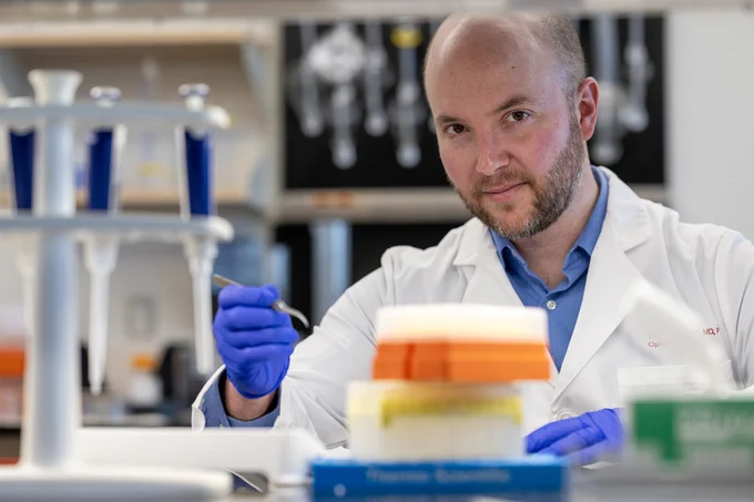 Dr. Mendel in lab