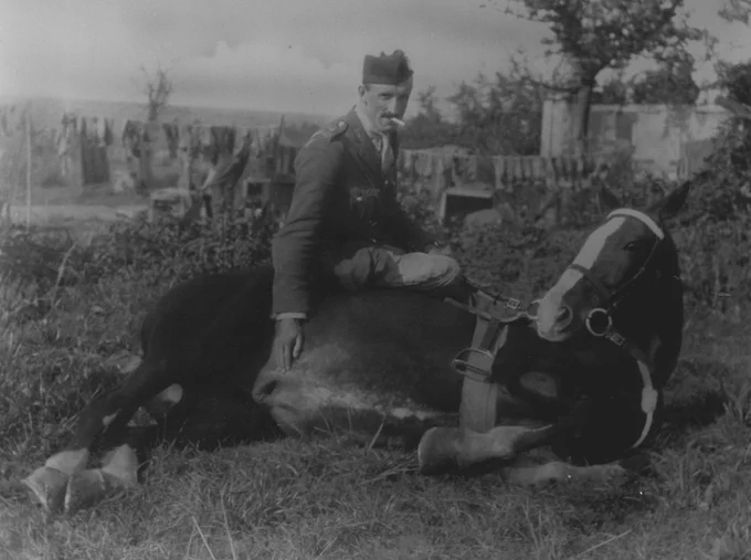 Lt Albert Richmond Hunter with his horse. 
Find out more here: https://www.facebook.com/share/p/1JsE6Tk8HM/
