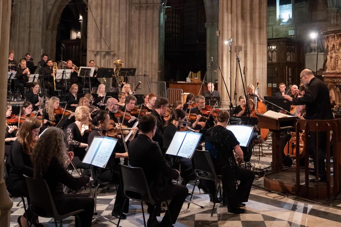 English Symphony Orchestra, conducted by Kenneth Woods. (Photo, Michael Whitefoot)
https://eso.co.uk/eso-the-jokers-wild/