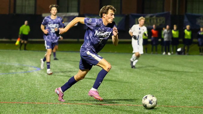 Charlie Newberry plays the ball ahead
