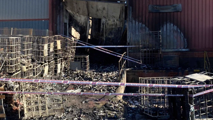 Explosió i incendi en una planta de reciclatge a Caldes de Montbui, al Vallès Oriental.