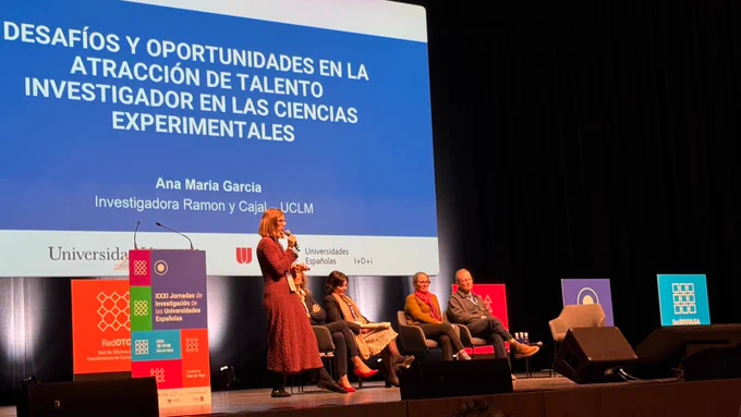 Enlace a información y programa: https://jornadasinvestigacion.gal/programa-general/